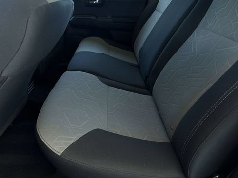 Used 2023 Toyota Tacoma TRD Sport AWD/4WD image 19