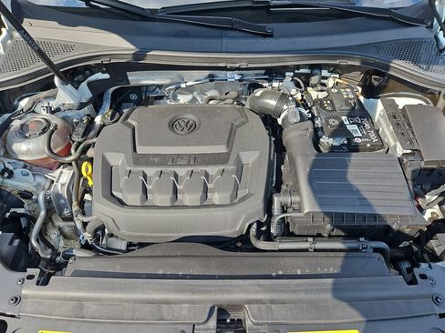 Certified 2024 Volkswagen Tiguan SE R-Line AWD/4WD image 35