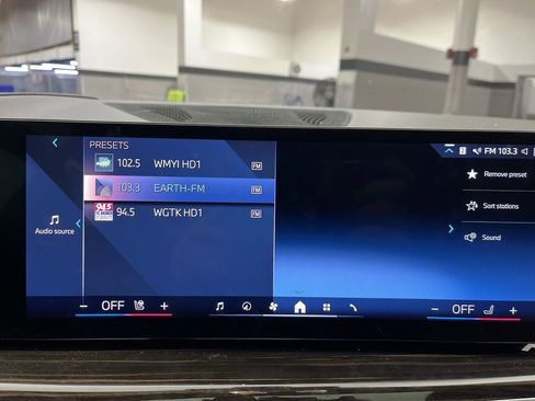 Certified 2024 BMW X7 xDrive40i w/ M Sport Package image 16