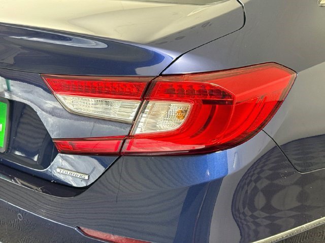 Used 2018 Honda Accord Touring image 33