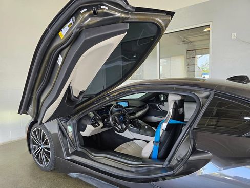 Used 2014 BMW i8 AWD/4WD image 23