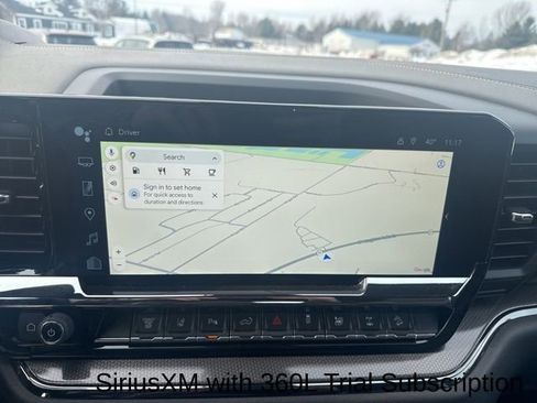 Used 2025 Chevrolet Silverado 2500 ZR2 w/ Technology Package image 28