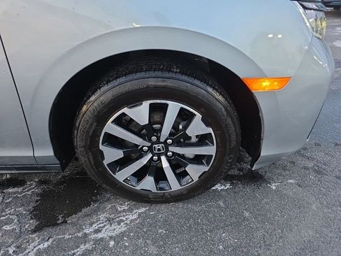 Used 2025 Honda Odyssey EX-L image 9