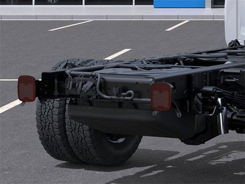 New 2026 Chevrolet Silverado 3500 LT w/ Convenience Package image 11