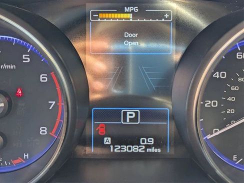 Used 2019 Subaru Outback 2.5i Limited AWD/4WD image 11