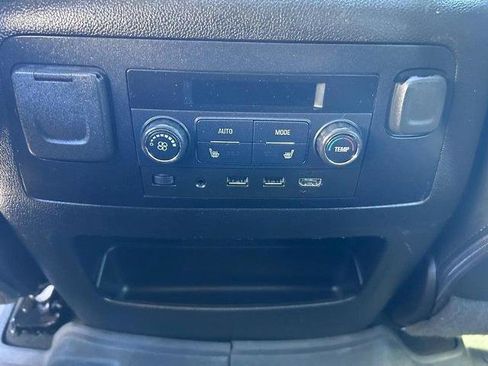 Used 2018 GMC Yukon XL SLT w/ Open Road Package image 12