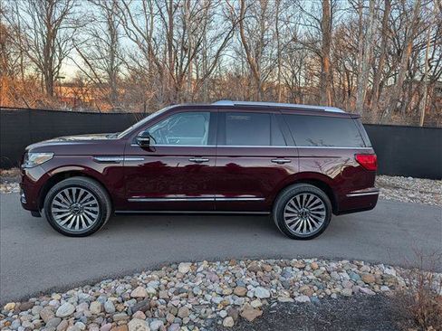 Used 2018 Lincoln Navigator Reserve w/ Technology Package image 2
