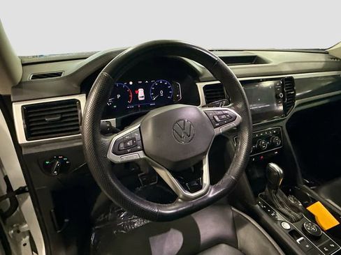 Used 2021 Volkswagen Atlas SEL Premium R-Line image 12