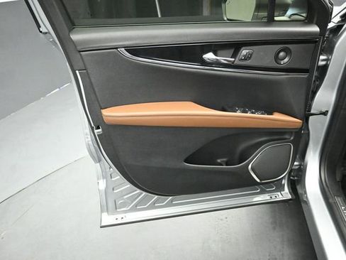 Certified 2023 Lincoln Nautilus Reserve w/ Luxury Package image 20