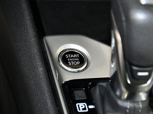 Used 2024 Nissan Altima 2.5 SV image 25