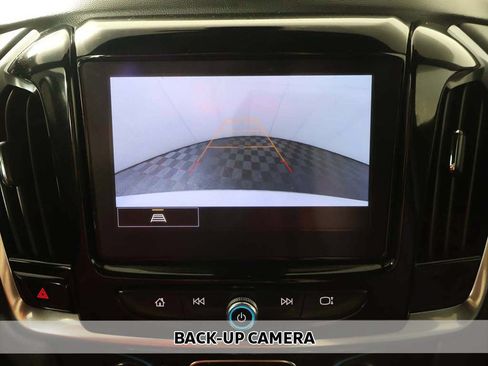 Used 2023 Chevrolet Traverse LT w/ LPO, Floor Liner Package AWD/4WD image 5