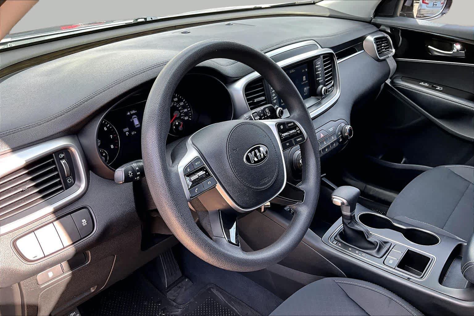Used 2020 Kia Sorento L FWD image 16