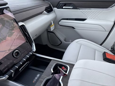 New 2026 GMC Acadia Denali w/ Super Cruise Package image 24