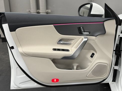 Used 2025 Mercedes-Benz CLA 250 image 19