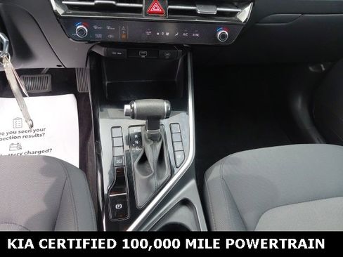 Certified 2024 Kia Niro LX image 13