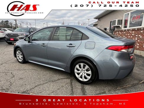 Used 2022 Toyota Corolla LE image 4