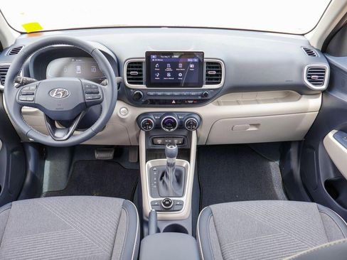 New 2026 Hyundai Venue SEL FWD image 6