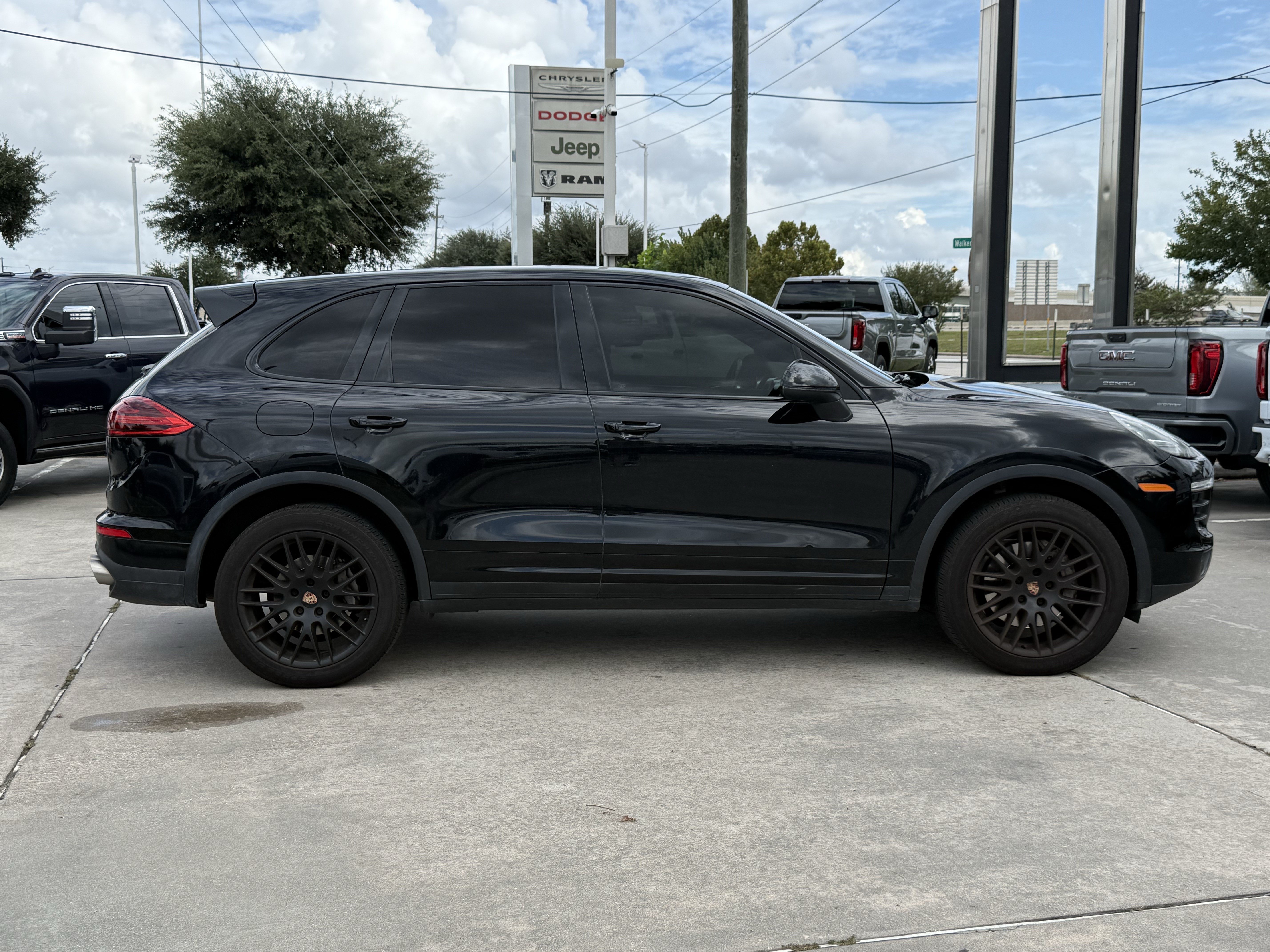 Used 2016 Porsche Cayenne S AWD/4WD image 12