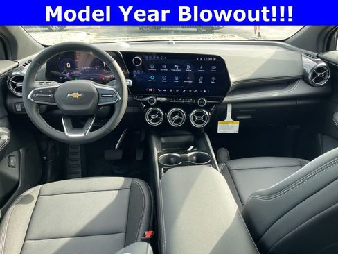 New 2024 Chevrolet Blazer EV LT AWD/4WD image 11