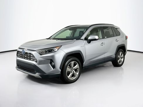 Used 2019 Toyota RAV4 Limited AWD/4WD image 3