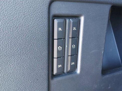 Certified 2022 Ford Expedition Platinum image 30