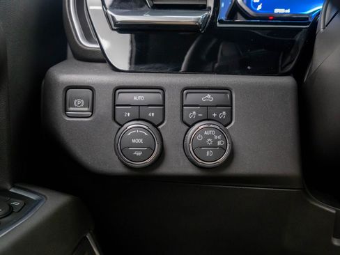 Used 2022 Chevrolet Silverado 1500 RST w/ Convenience Package II image 20