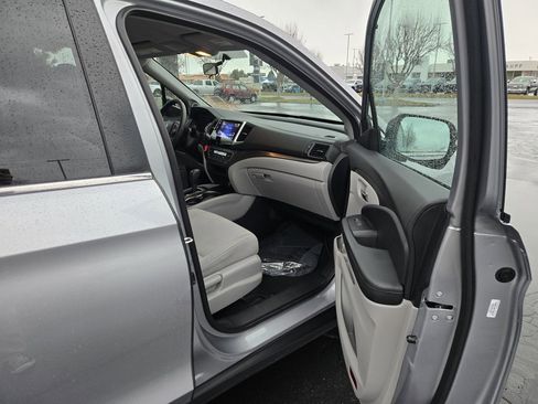 Used 2018 Honda Pilot EX image 18