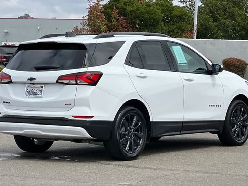 Used 2024 Chevrolet Equinox RS w/ RS Leather Package FWD image 2