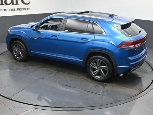 Used 2024 Volkswagen Atlas Cross Sport SEL R-Line AWD/4WD image 43
