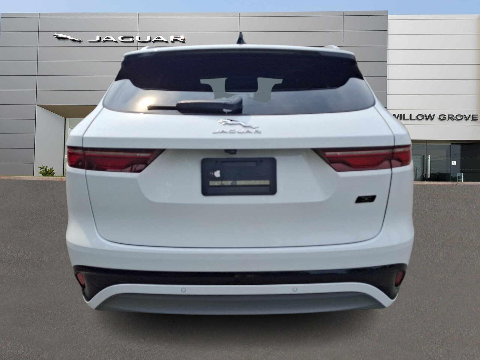 Used 2026 Jaguar F-PACE R-Dynamic S AWD/4WD image 7