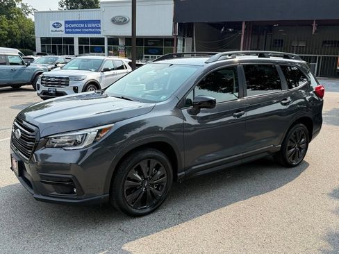 Used 2022 Subaru Ascent Onyx Edition AWD/4WD image 4