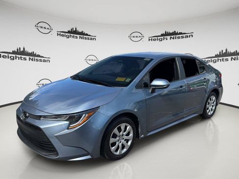 Used 2025 Toyota Corolla LE FWD image 1
