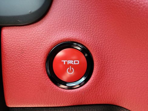 Used 2025 Toyota Sequoia TRD Pro AWD/4WD image 20