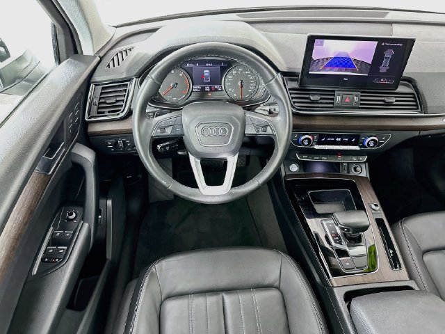 Used 2023 Audi Q5 2.0T Premium w/ Convenience Package AWD/4WD image 11