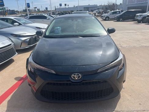 Used 2021 Toyota Corolla LE image 5