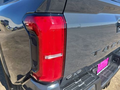 Used 2025 Toyota Tacoma SR5 image 32
