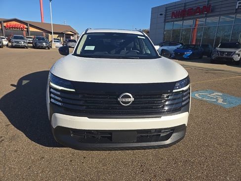 New 2026 Nissan Kicks SV image 2