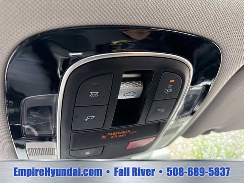 Used 2022 Hyundai Santa Fe SEL w/ Convenience + Premium Package AWD/4WD image 27
