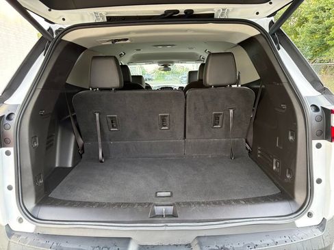Used 2021 Chevrolet Traverse LT AWD/4WD image 19