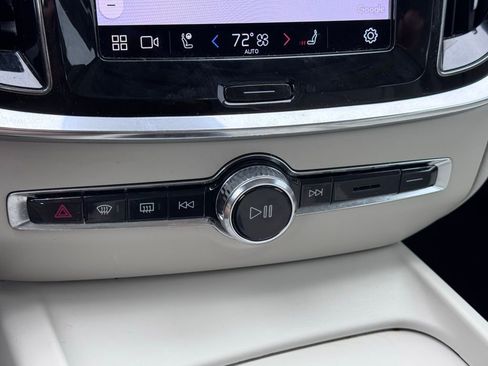 Used 2024 Volvo S60 B5 Core image 18