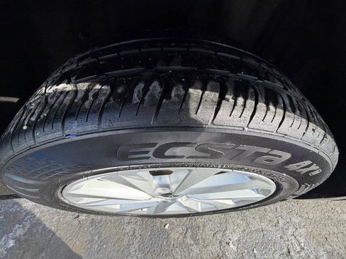 Used 2021 Toyota Camry LE image 37