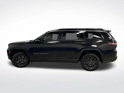 Used 2022 Jeep Grand Cherokee L Limited image 13
