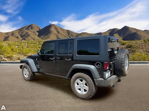 Used 2018 Jeep Wrangler Unlimited Sport S AWD/4WD image 3