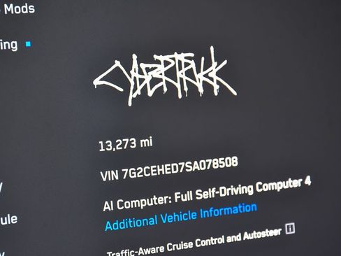 Used 2025 Tesla Cybertruck AWD Crew Cab image 26