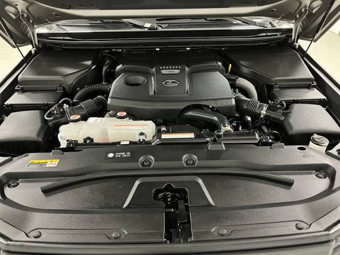 Used 2025 Lexus GX 550 w/ Accessory Package (2T) AWD/4WD image 64