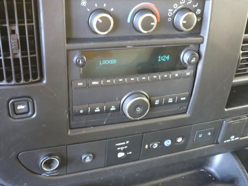 Used 2021 Chevrolet Express 3500 RWD image 13