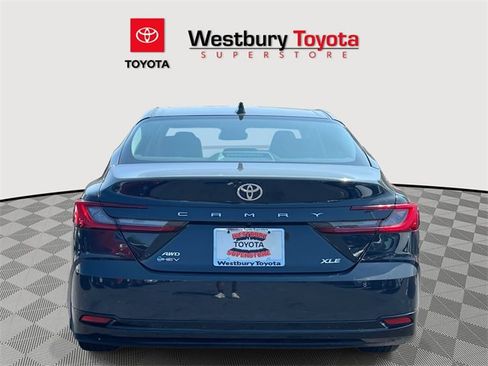 Used 2025 Toyota Camry XLE image 9