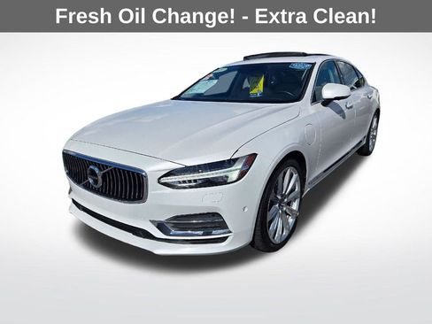 Used 2018 Volvo S90 T8 Inscription w/ Convenience Package image 3