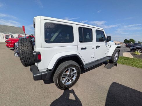 Used 2021 Jeep Wrangler Unlimited Sahara w/ Uconnect 4C Nav & Sound Group AWD/4WD image 6