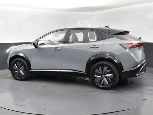 Used 2023 Nissan Ariya AWD image 5